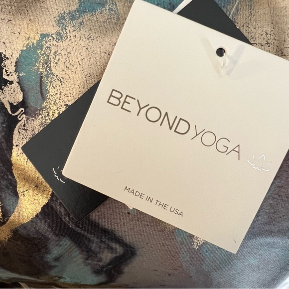 Beyond Yoga Marble Powershine High Waisted Midi Leggings size XS NWT - Picture 6 of 7
